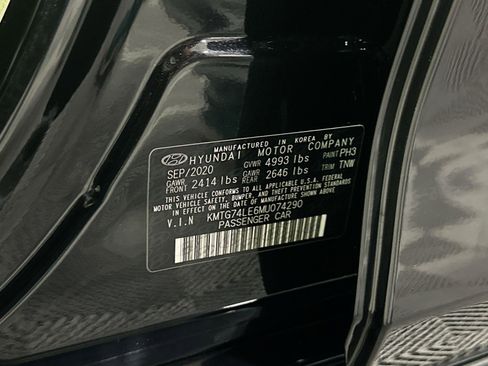 Used 2021 Genesis G70 3.3T image 42