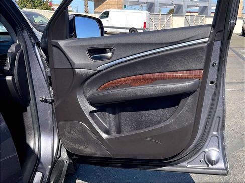 Used 2018 Acura MDX SH-AWD image 26