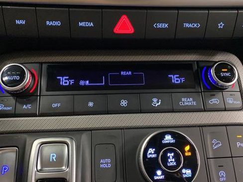 Used 2025 Hyundai Palisade SEL AWD/4WD image 17