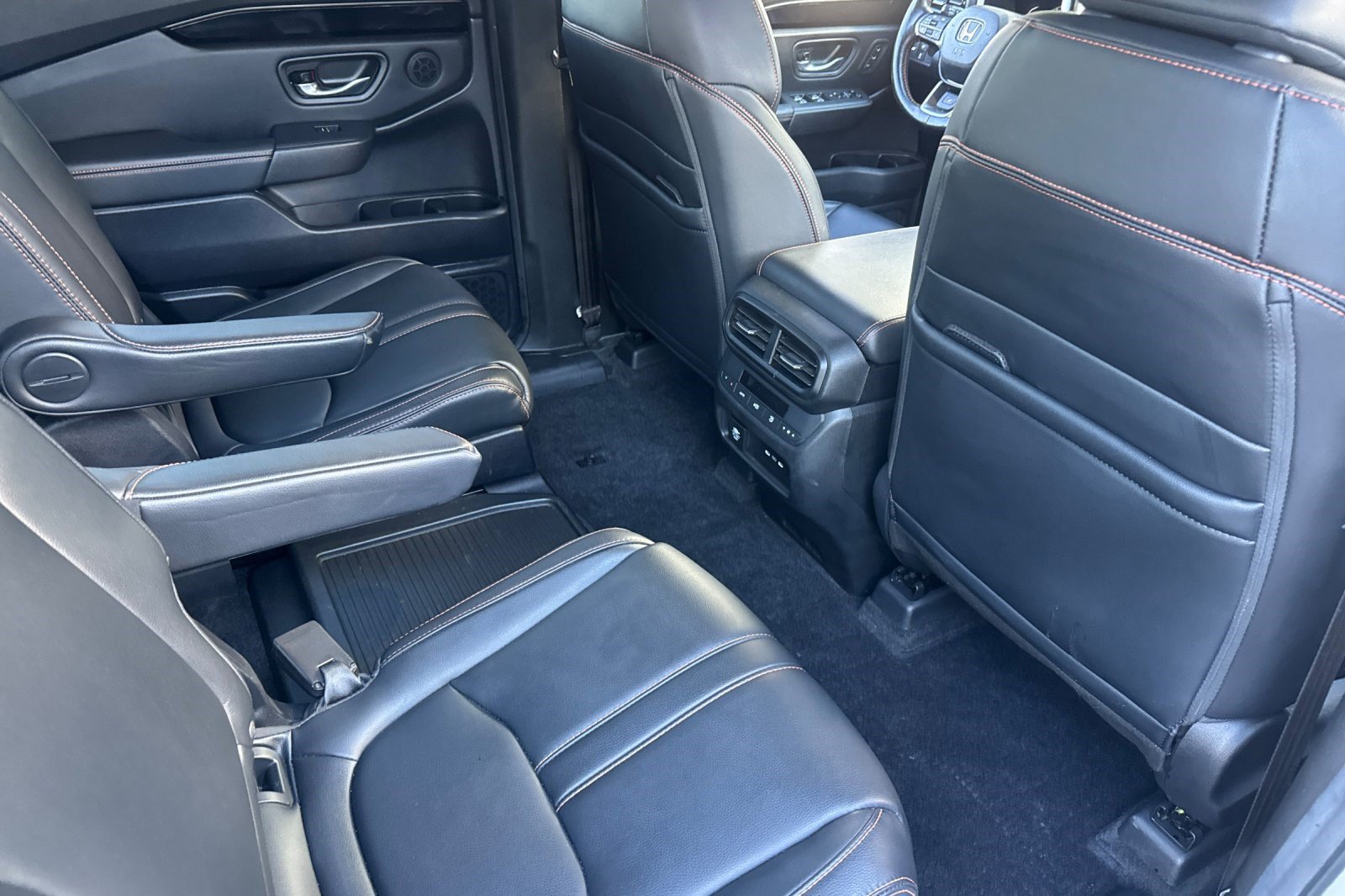 Certified 2024 Honda Pilot TrailSport image 32