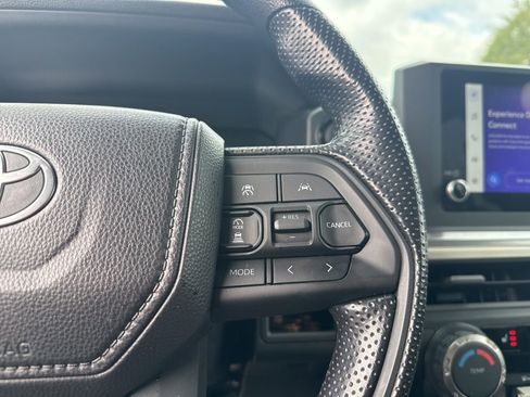 Used 2025 Toyota Tacoma SR5 image 9