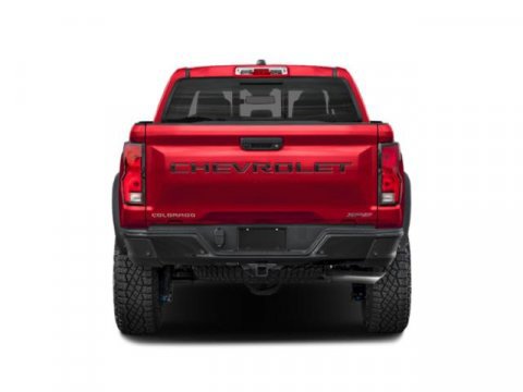 Used 2026 Chevrolet Colorado ZR2 w/ Technology Package AWD/4WD image 8