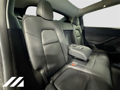Used 2024 Tesla Model Y Long Range image 28