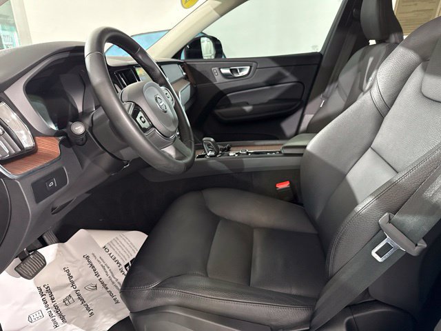 Used 2024 Volvo XC60 B5 Plus AWD/4WD image 18