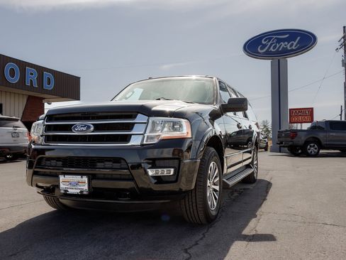 Used 2017 Ford Expedition EL XLT w/ Equipment Group 202A image 2