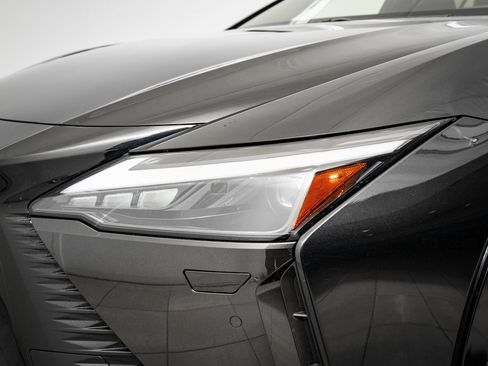 Certified 2023 Lexus RZ 450e Premium w/ Accessory Package (2T) image 15