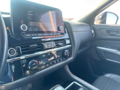 Used 2023 Nissan Pathfinder Rock Creek AWD/4WD image 19