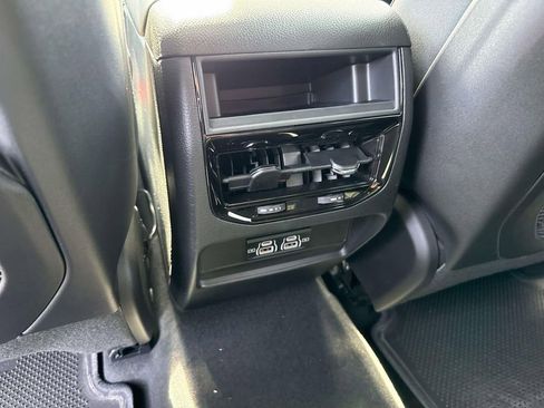 New 2025 Jeep Grand Cherokee Laredo X image 9