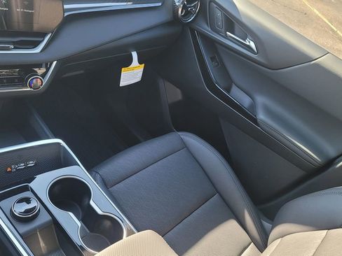 New 2026 Chevrolet Equinox LT w/ Convenience Package II image 22