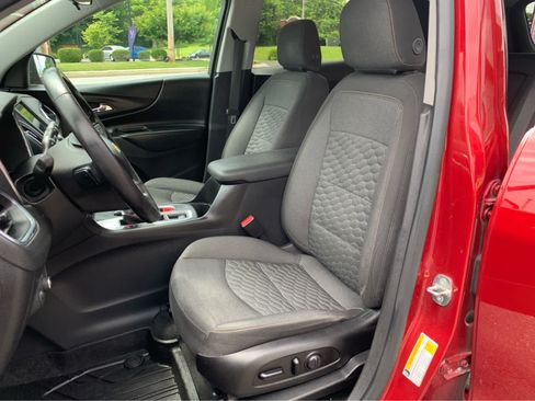 Used 2019 Chevrolet Equinox LT FWD image 12