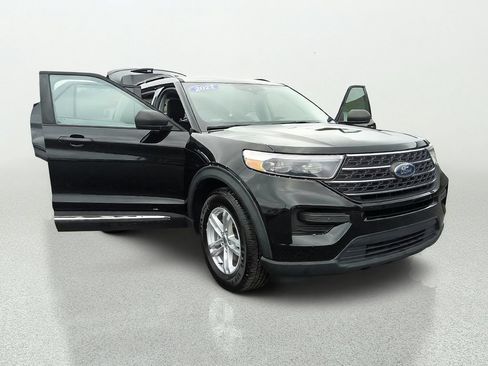 Used 2022 Ford Explorer XLT RWD image 9