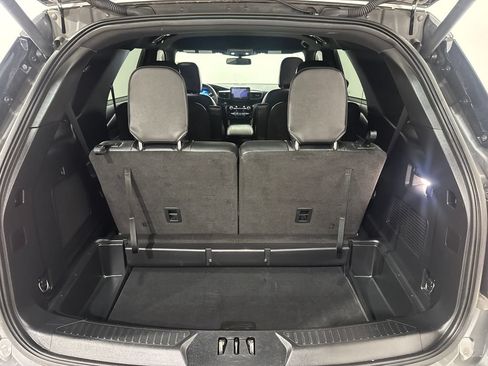 Used 2023 Ford Explorer ST-Line w/ Class IV Trailer Tow Package AWD/4WD image 29