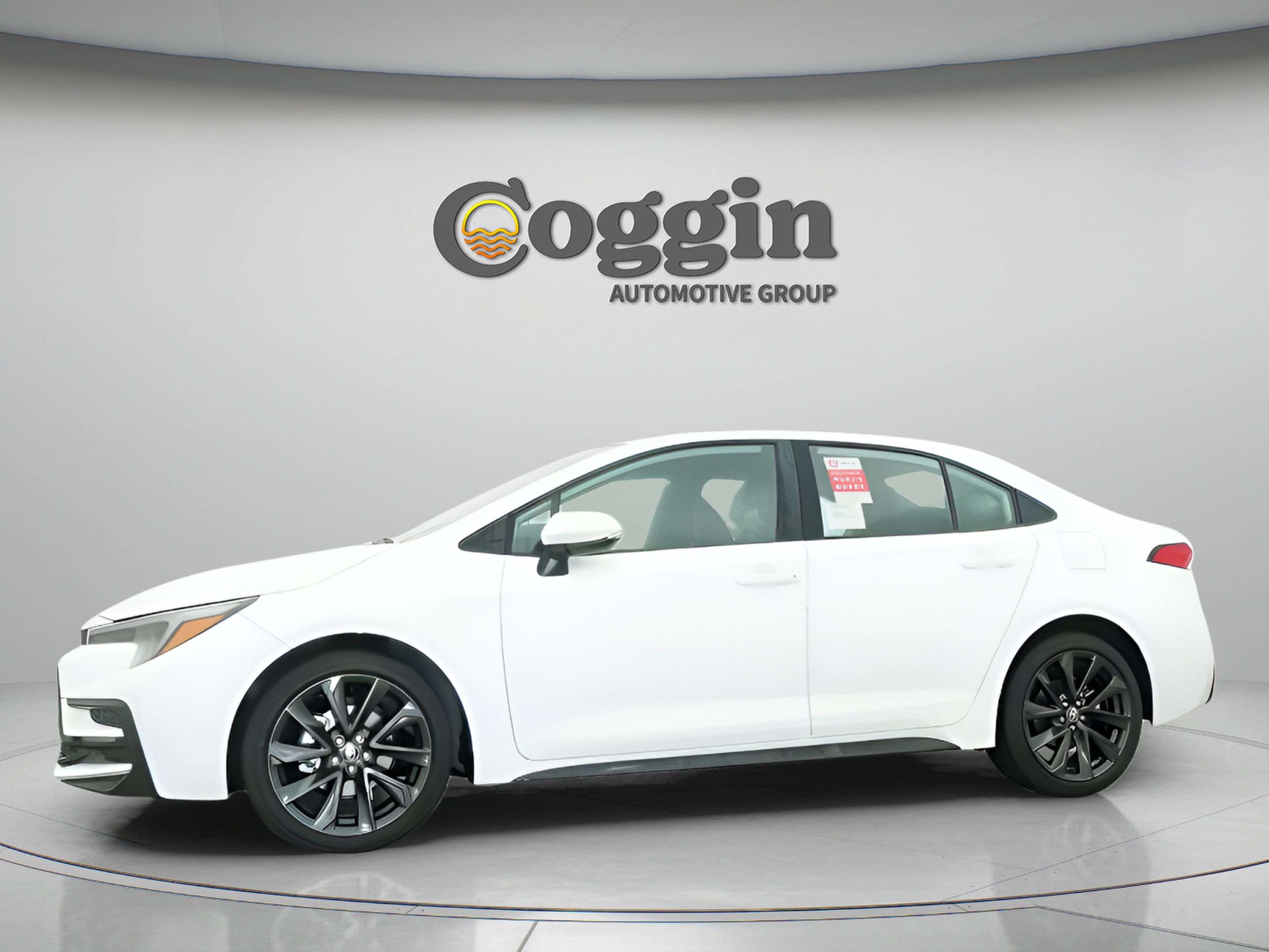 Certified 2026 Toyota Corolla SE FWD image 3