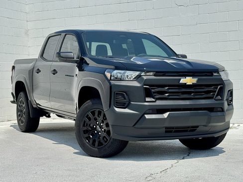 New 2025 Chevrolet Colorado W/T w/ WT Custom Package image 2