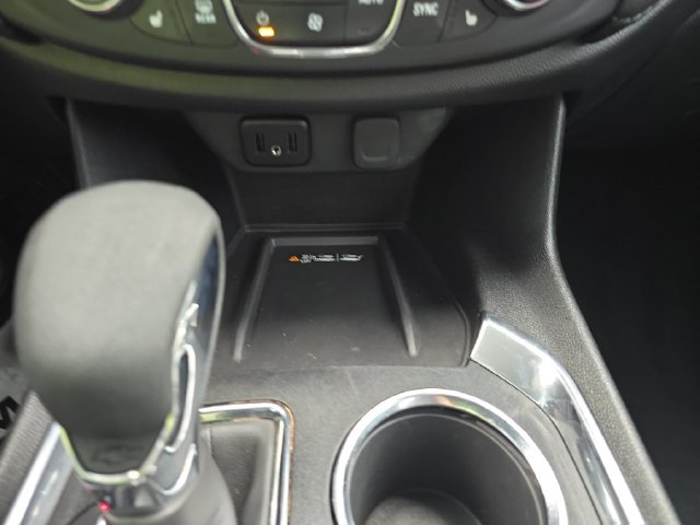 Certified 2023 Chevrolet Traverse LT FWD image 23
