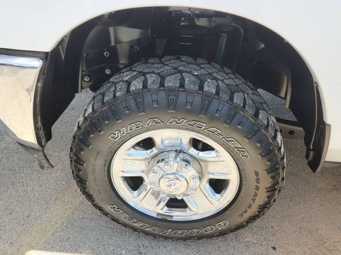 Used 2022 RAM 2500 Tradesman AWD/4WD image 13