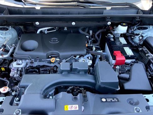Used 2022 Toyota RAV4 XLE Premium FWD image 31