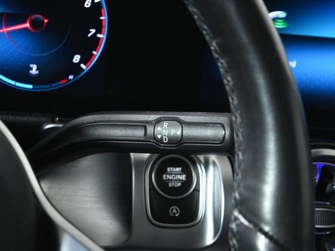 Used 2022 Mercedes-Benz GLB 250 4MATIC image 20