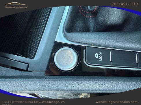 Used 2019 Volkswagen Golf 4-Door image 24