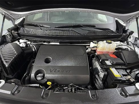 Certified 2023 Chevrolet Traverse RS image 36