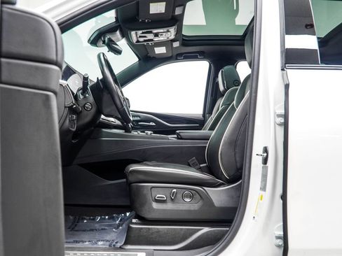 Used 2024 Cadillac Escalade ESV Sport w/ Touring Package AWD/4WD image 51