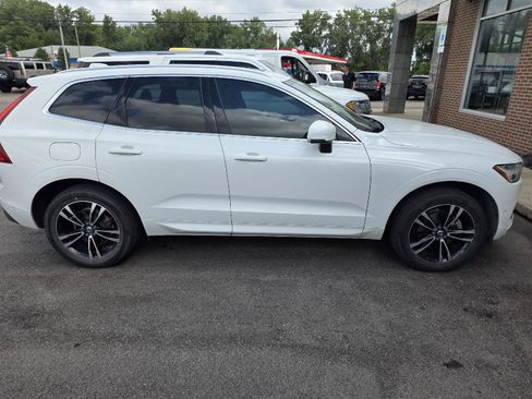 Used 2019 Volvo XC60 T5 Momentum w/ Premium Package AWD/4WD image 2