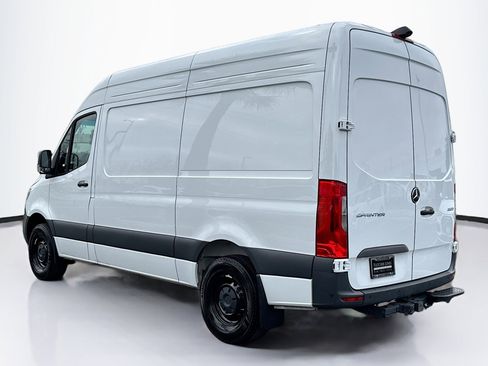 Used 2025 Mercedes-Benz Sprinter 2500 image 7