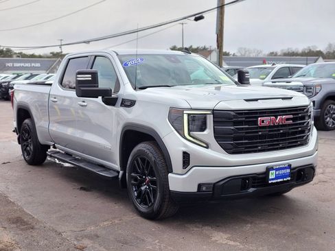 Used 2022 GMC Sierra 1500 Elevation w/ Preferred Package AWD/4WD image 7