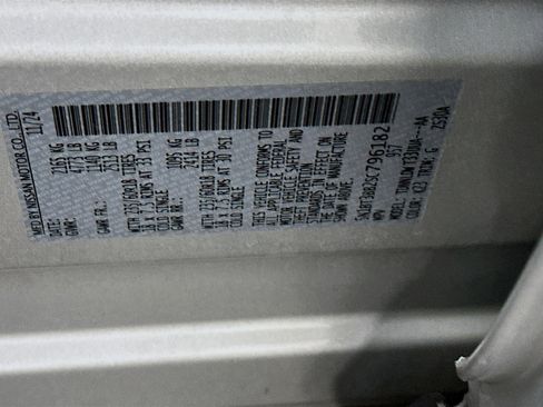 Used 2025 Nissan Rogue SV image 12