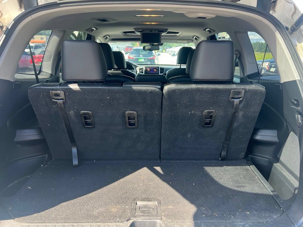 Used 2018 Honda Pilot Touring image 17