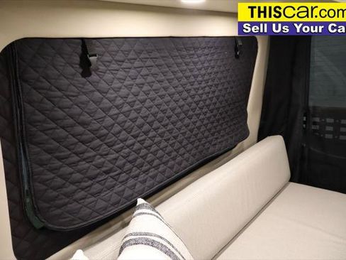 Used 2020 Mercedes-Benz Sprinter 2500 image 33