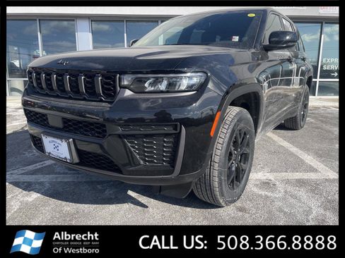 New 2026 Jeep Grand Cherokee Altitude AWD/4WD image 1
