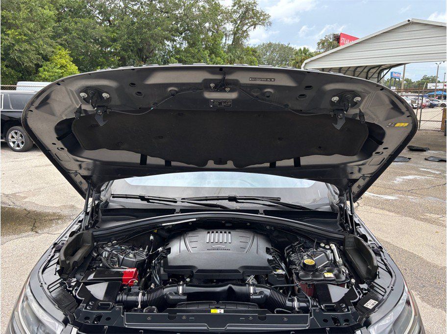 Used 2018 Land Rover Range Rover Velar R-Dynamic SE AWD/4WD image 54