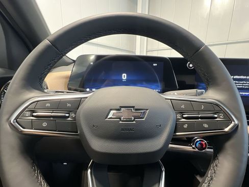 New 2026 Chevrolet Equinox ACTIV image 11