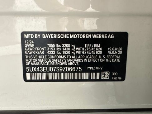 Certified 2025 BMW X5 xDrive50e w/ M Sport Package AWD/4WD image 37