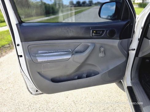 Used 2012 Toyota Tacoma 2WD Regular Cab image 23