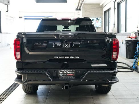 Used 2023 GMC Sierra 1500 Elevation w/ LPO, Elevation Black Package AWD/4WD image 7