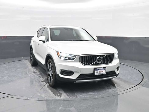 Used 2020 Volvo XC40 T5 Inscription image 2