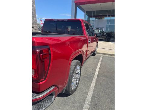 Used 2023 GMC Sierra 1500 Denali w/ Denali Reserve Package AWD/4WD image 3