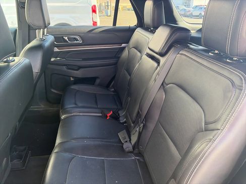 Used 2018 Ford Explorer Limited FWD image 9