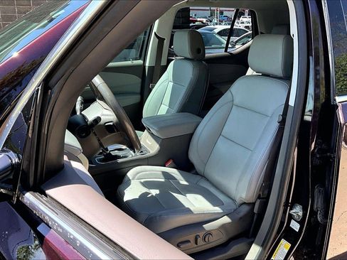 Used 2020 Chevrolet Traverse LT w/ LT Premium Package FWD image 20