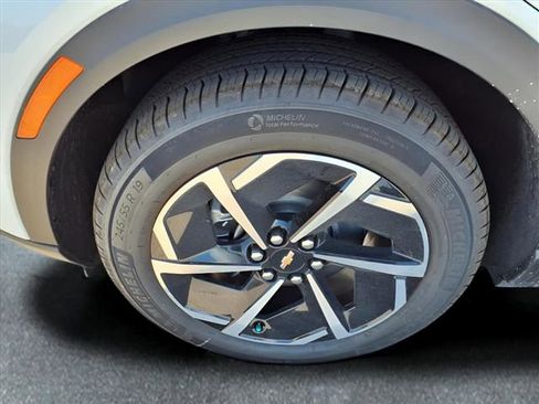 Used 2026 Chevrolet Equinox EV LT image 25