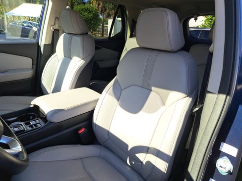 Certified 2025 Honda Pilot EX-L image 18