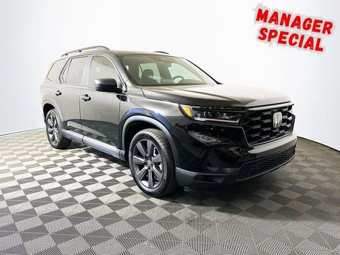Used 2025 Honda Pilot Sport image 1