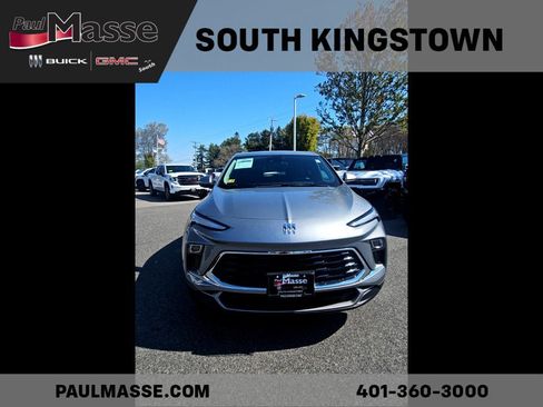 Used 2024 Buick Encore GX Preferred AWD/4WD image 9