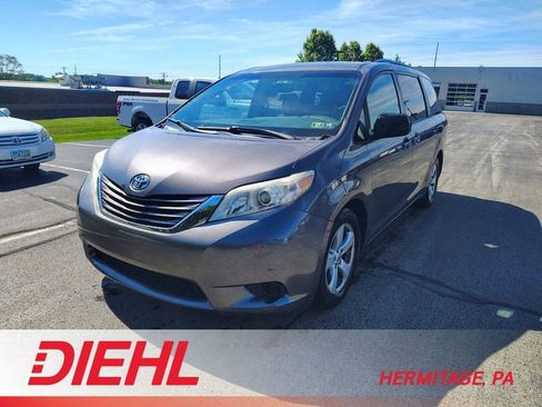 Used 2015 Toyota Sienna LE FWD image 1