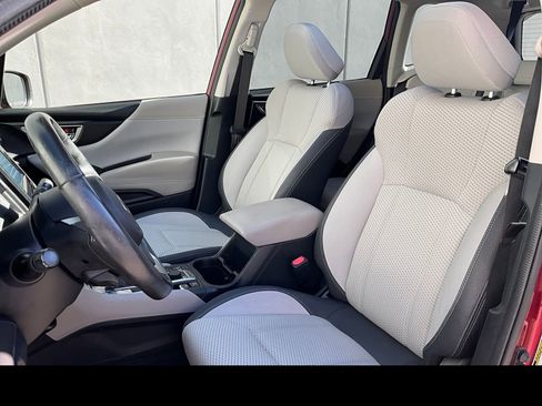 Certified 2021 Subaru Forester Premium AWD/4WD image 6