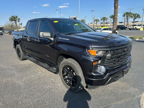 Used 2022 Chevrolet Silverado 1500 Custom image 9