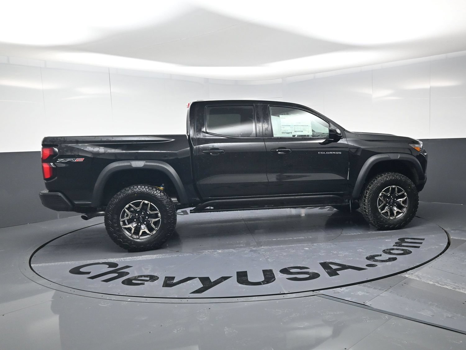 New 2026 Chevrolet Colorado ZR2 w/ Technology Package AWD/4WD image 10