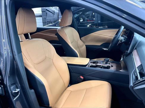 Used 2026 Lexus RX 350h w/ Convenience Package image 9